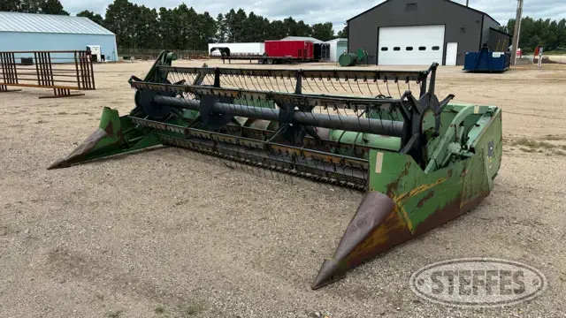 John Deere 216