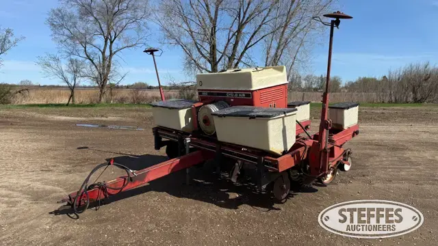 International 800 Cyclo-Air