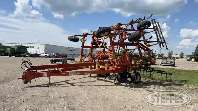 2000 Bourgault 9800