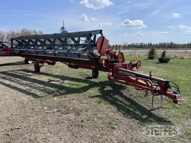 Case IH 8220