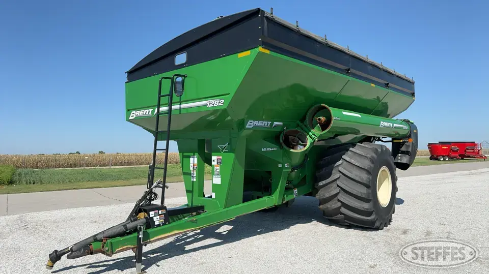 2015 Brent 1282 Grain Cart