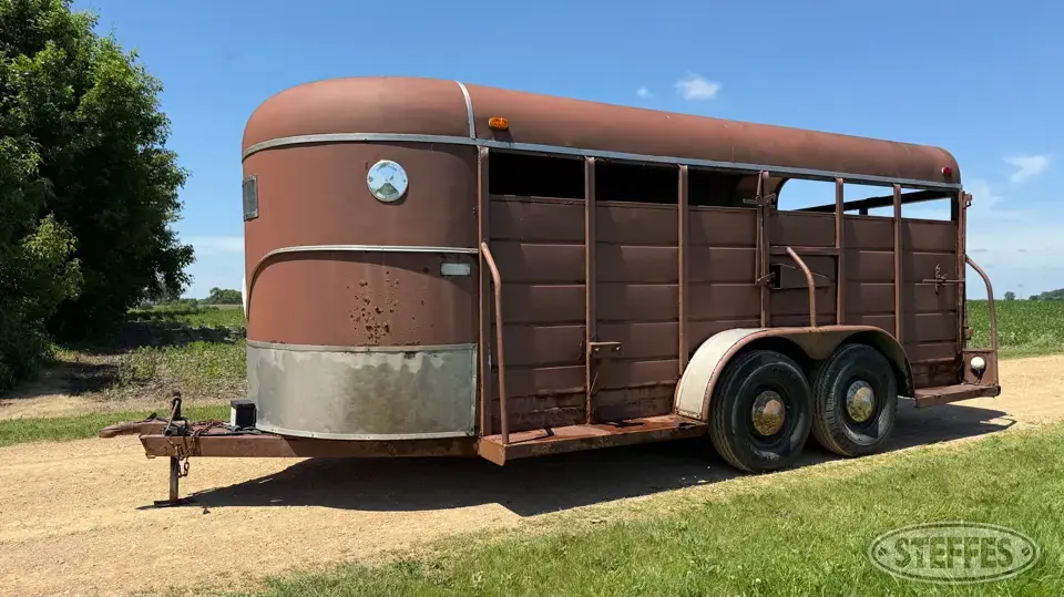 1977 WW Bumper Livestock Trailer