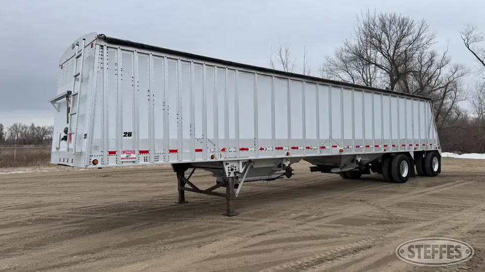 2011 Cornhusker 800 Ultra-Lite Hopper Bottom Trailer