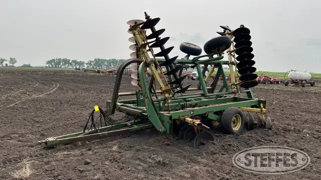 John Deere 230