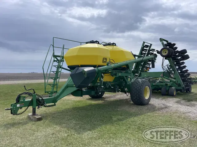 2001 John Deere 1860
