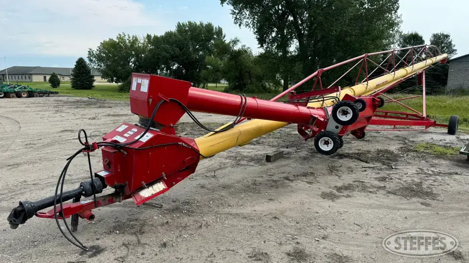 2015 Westfield MKX130-84 Swing Hopper Auger