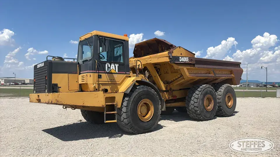 2000 CAT D400E Series II Articulated Dump Truck