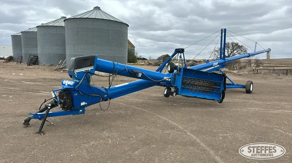 2014 Brandt 1390HP Swing Hopper Auger