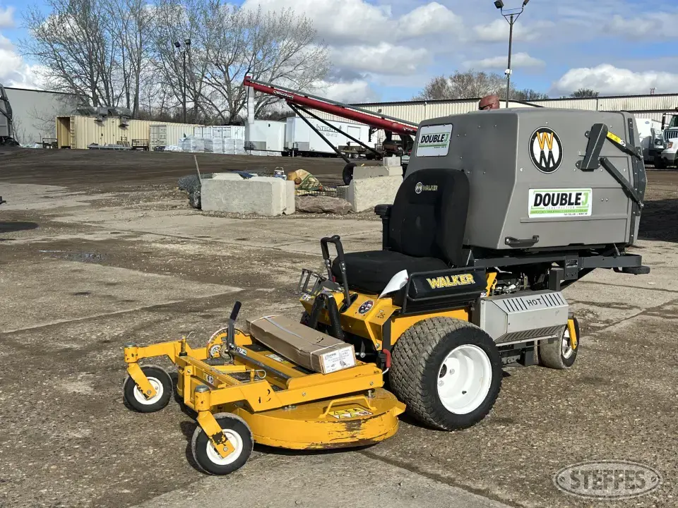 Walker T25i Lawn Tractor