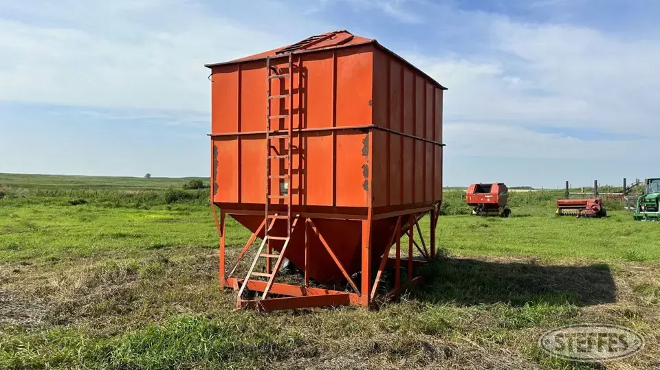 Lowry Hopper Bin