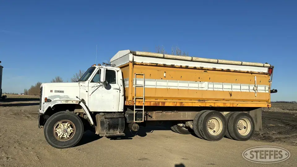 1978 GMC Brigadier Tandem Boxed Truck
