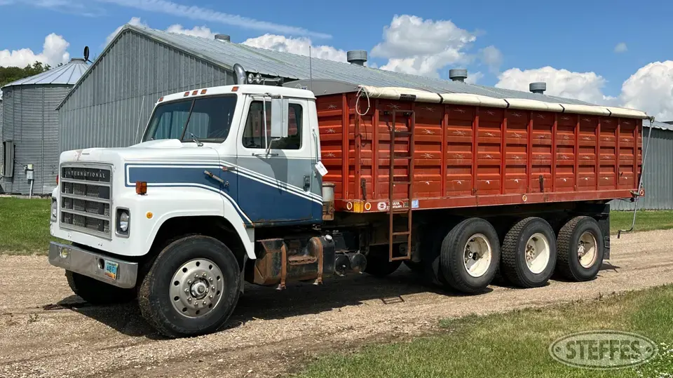 1978 International Tri-Axle Boxed Truck