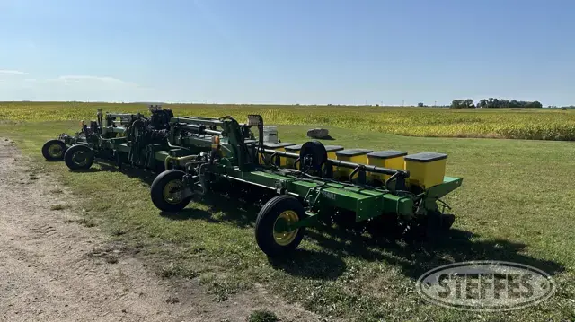 John Deere 1720