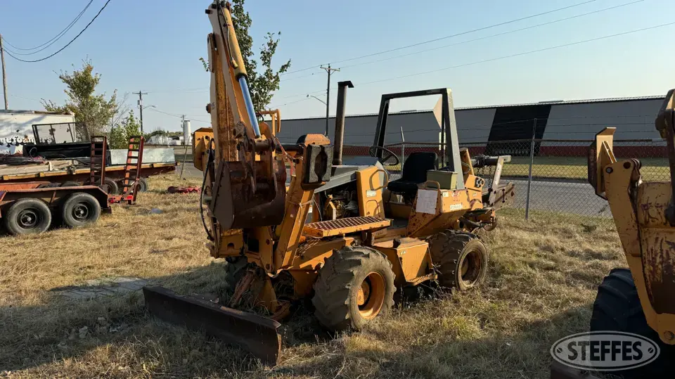 2002 Case 660 Trencher