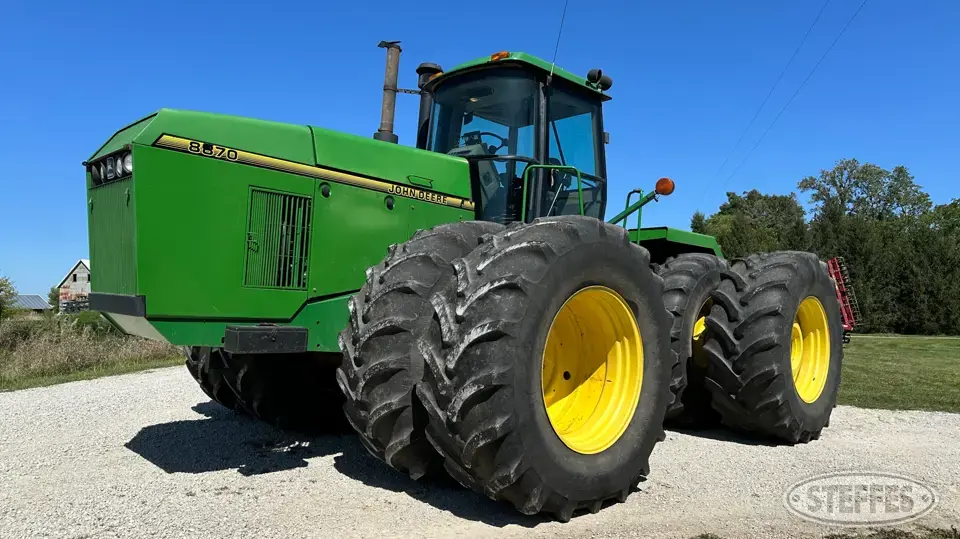 1996 John Deere 8870 4WD Tractor