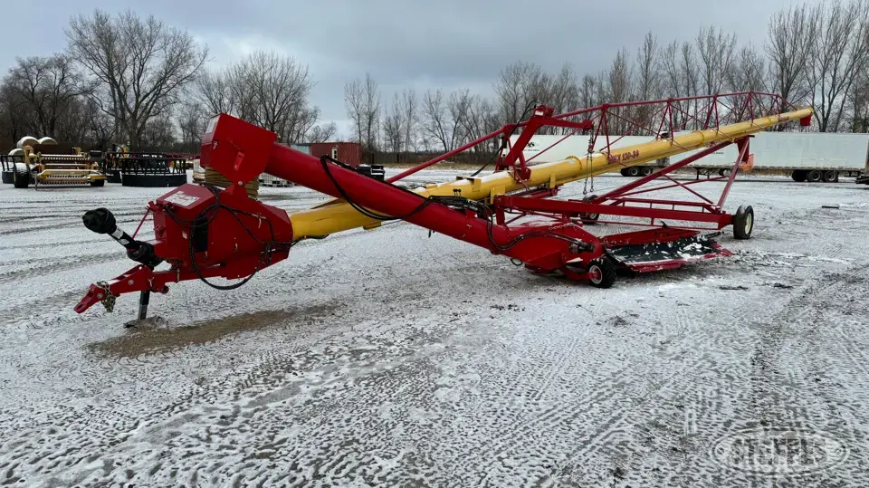2018 Westfield MKX130-84 Swing Hopper Auger
