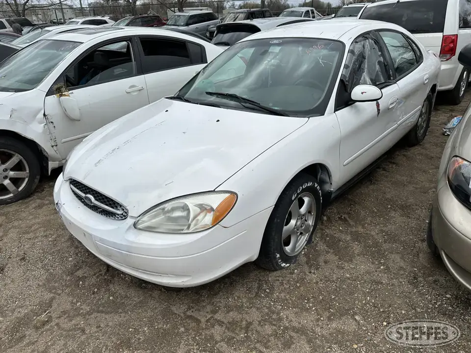 2003 Ford Taurus SES Car