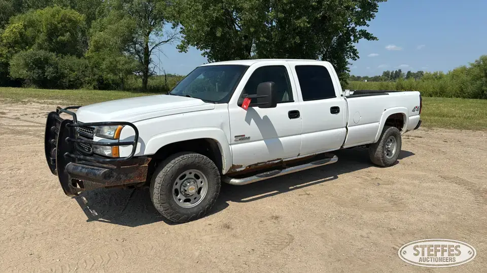 2005 Chevrolet Silverado 3500 LS 1 Ton Pickup