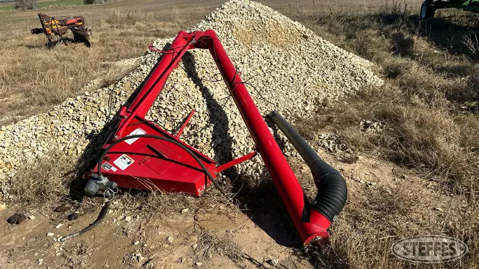 Westfield Transfer-Jump Augers and Conveyor