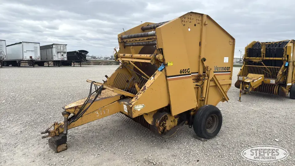 Vermeer 605G Round Baler