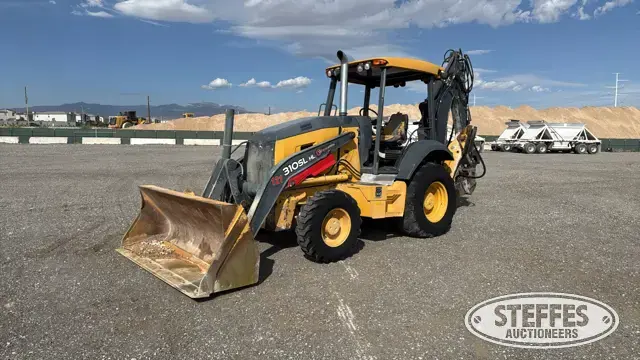2017 Deere 310SL HL