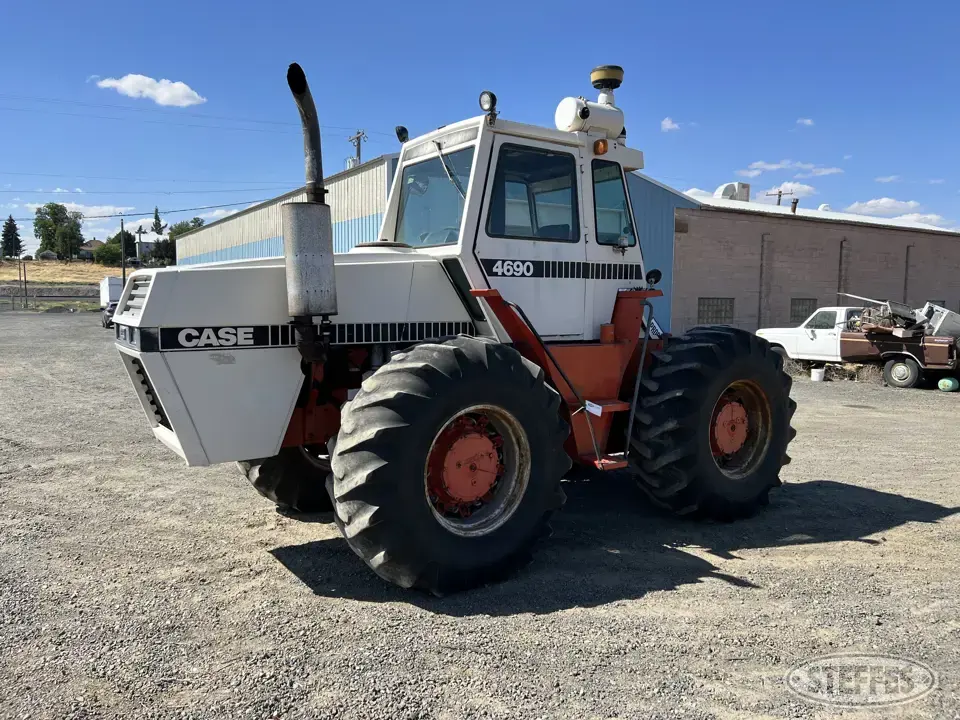 1980 Case 4690 4WD Tractor