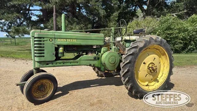 John Deere B