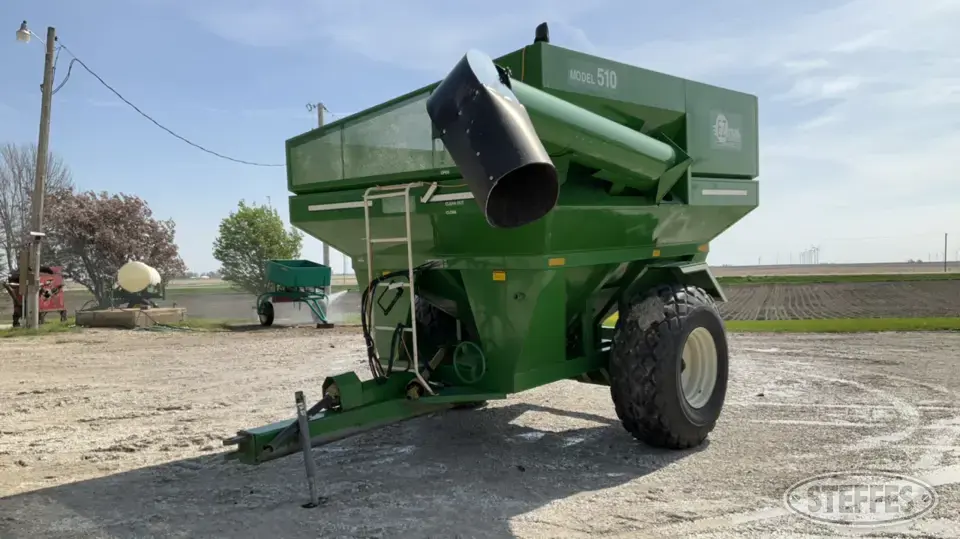 E-Z Trail 510 Grain Cart