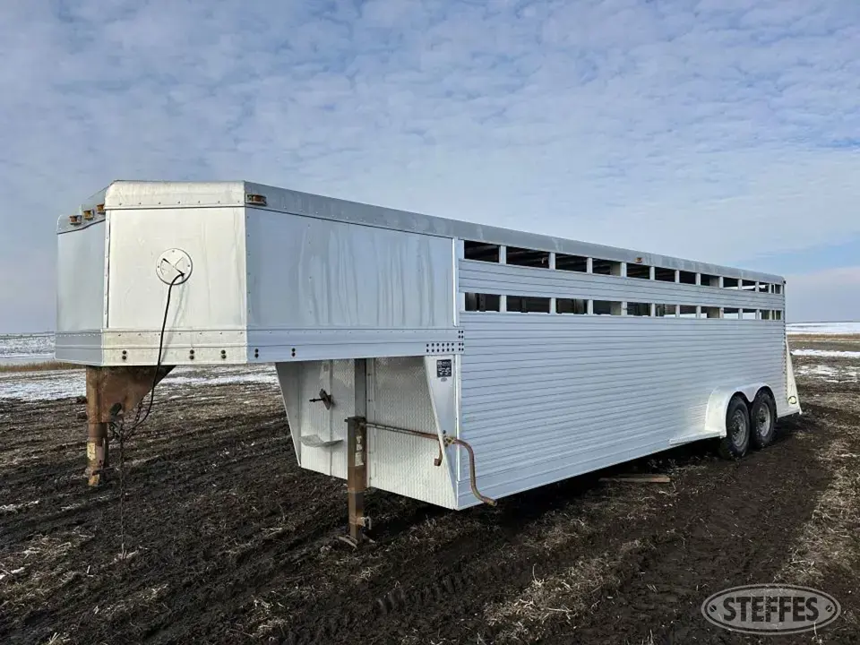 1992 W-W Gooseneck Livestock Trailer