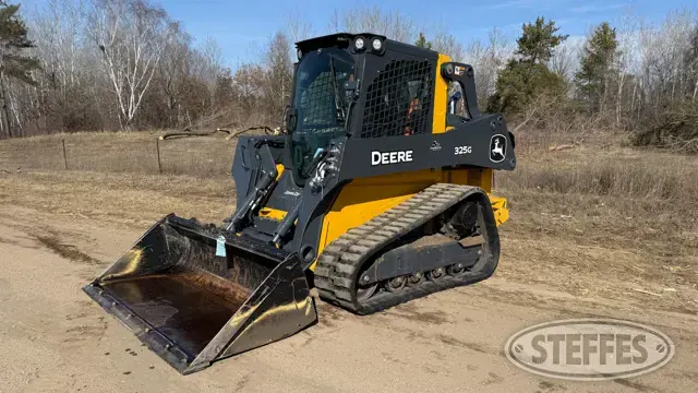 2023 Deere 325G
