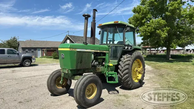 1975 John Deere 4430