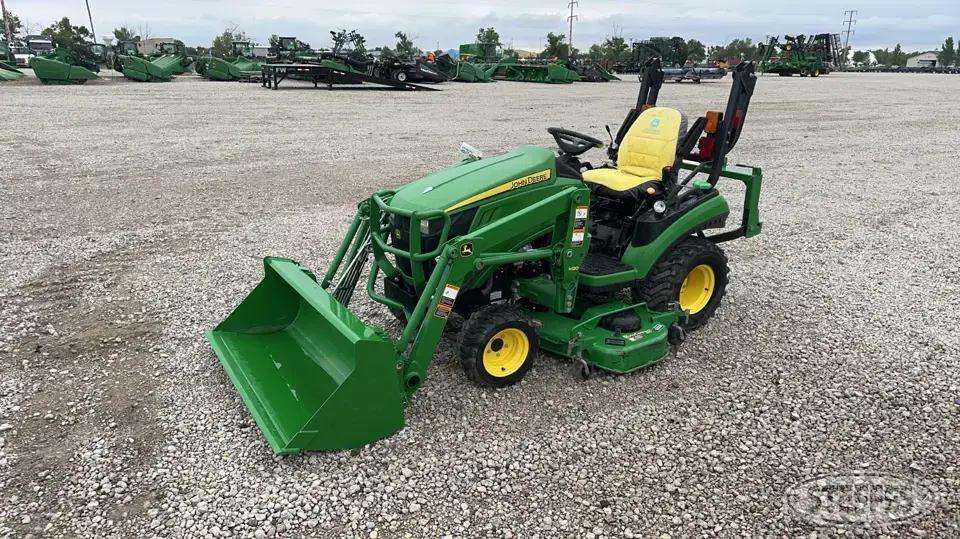 2013 John Deere 1025R MFWD Tractor