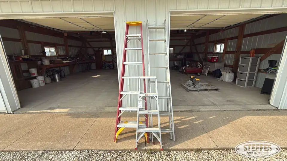 (3) Ladders Farm Support Item