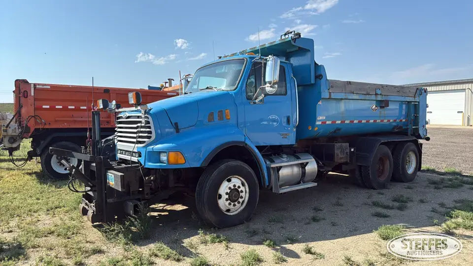 2005 Sterling L9500 Plow-Spreader Truck