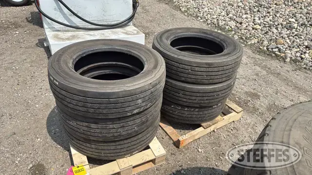 (6) Continental 225/70R19.5 tires
