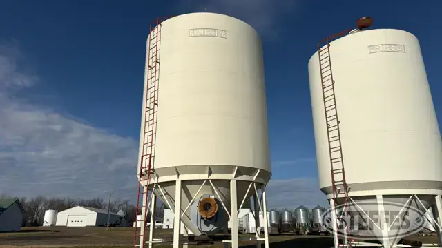 Friesen hopper bin