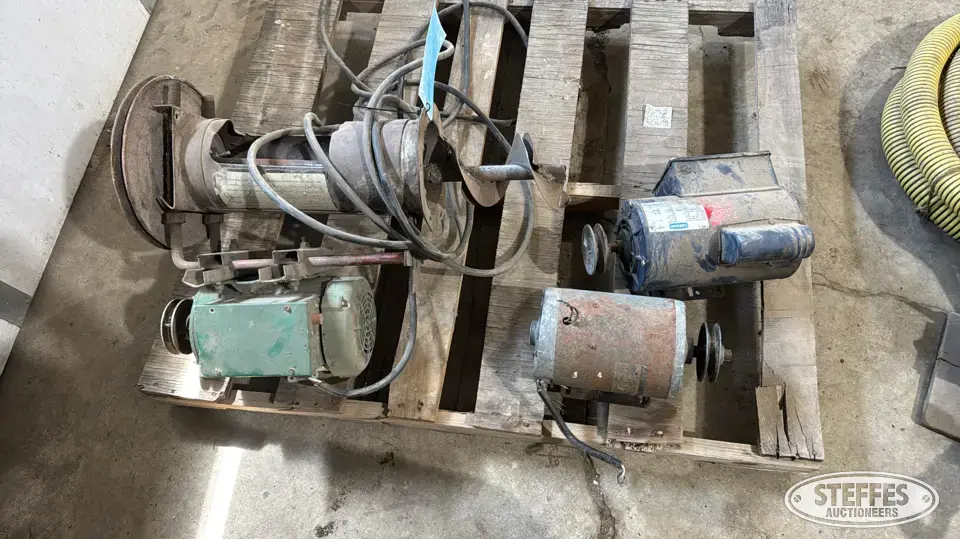 (3) Electric motors Farm Support Item