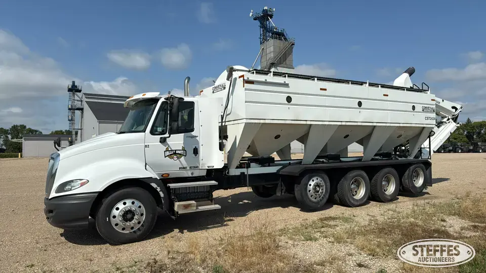 2009 International ProStar Tender Truck