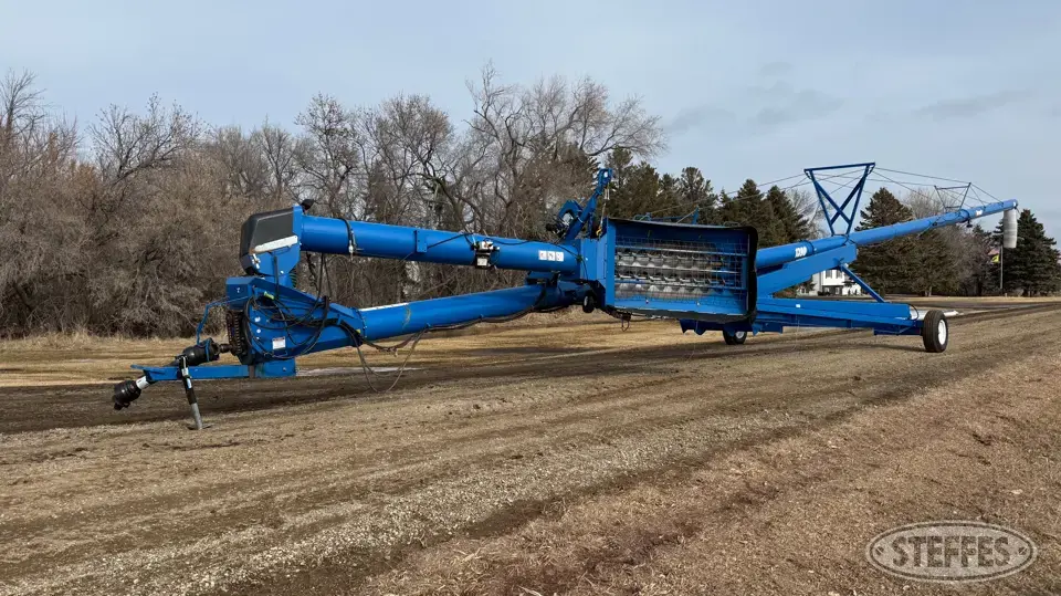 2011 Brandt 1390XL Swing Hopper Auger