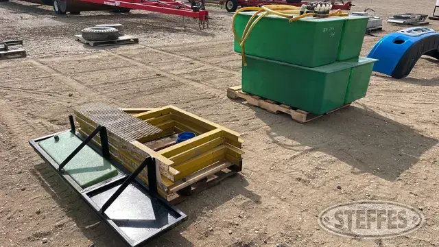 (4) Oil tanks