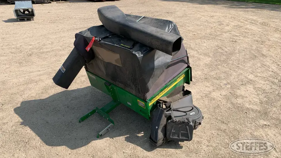 John Deere MC519 Lawn and Garden Accessory