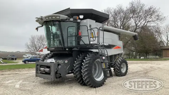 2008 Gleaner A65