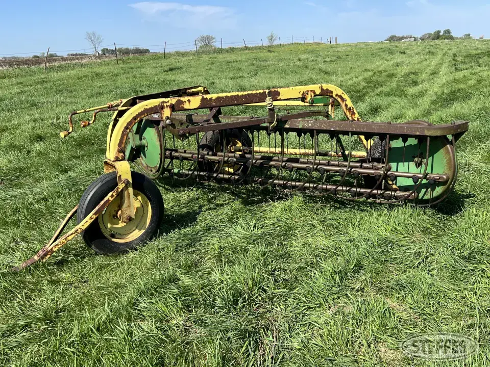 John Deere 640 Bale Transportation