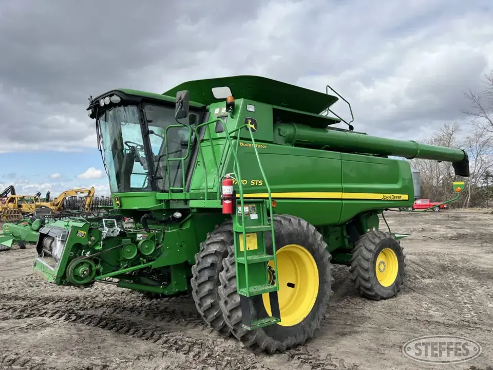 2011 John Deere 9770 Combine