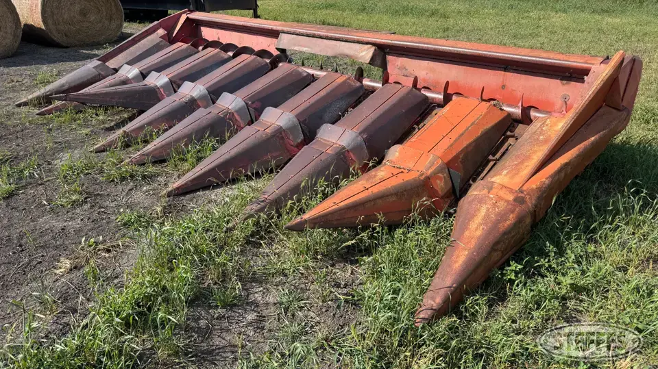 Massey Ferguson 83 Corn Head