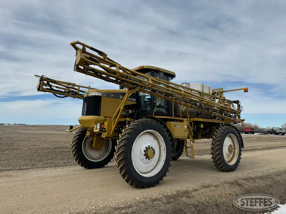 2001 RoGator 1254 Self-Propelled Sprayer