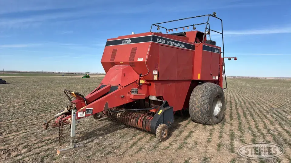 Case IH 8580 Square Baler