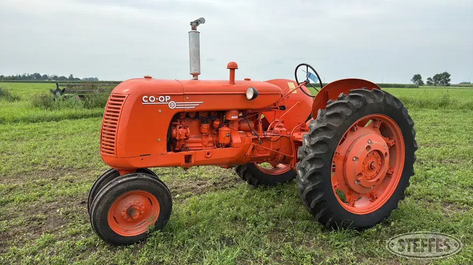 CO-OP E3 2WD Tractor