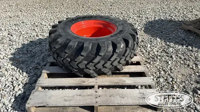 14-17.5 tire