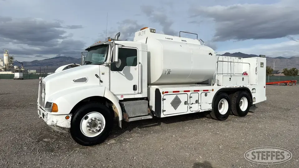 2006 Kenworth T300 Fuel-Lube Truck
